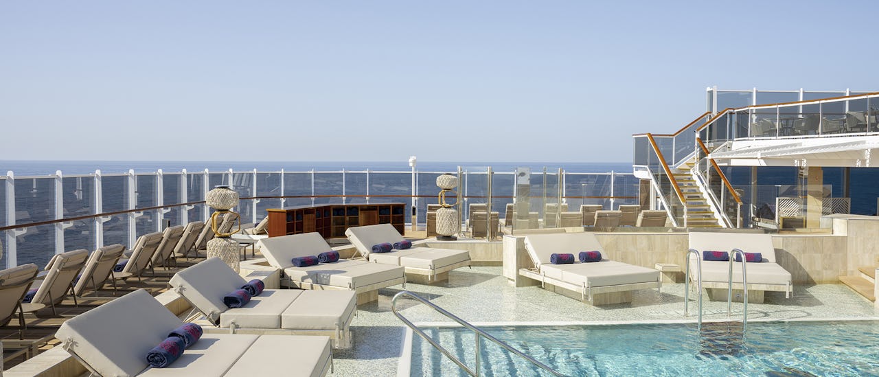 Atoll Pool & Bar - an intimate pool with a chilled vibe